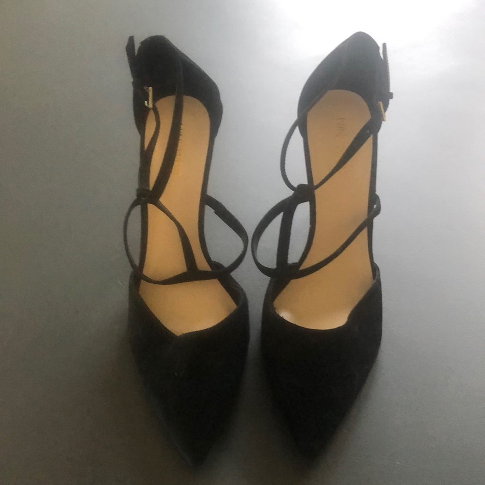 Nine West Black Suede Heel. T Strap Front. stiletto. Tornaydoo.